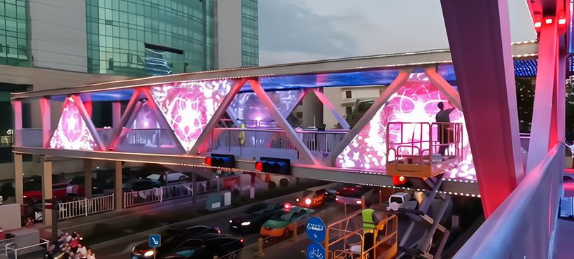 Yulin Century Square flyover guardrail